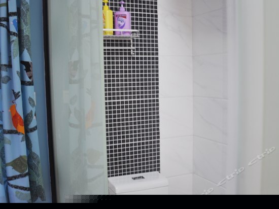 榻榻米蓝色海洋房