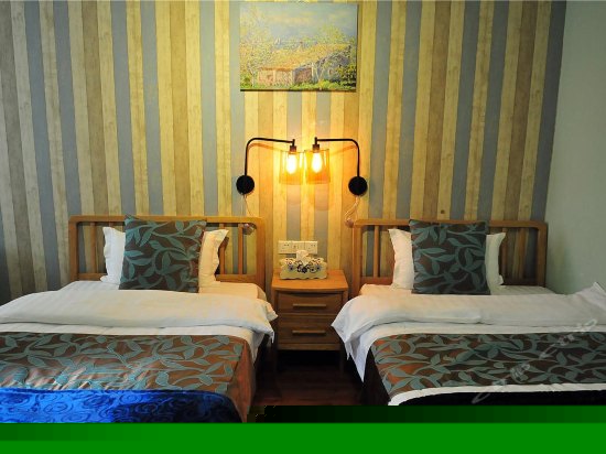 接廊简约双床房