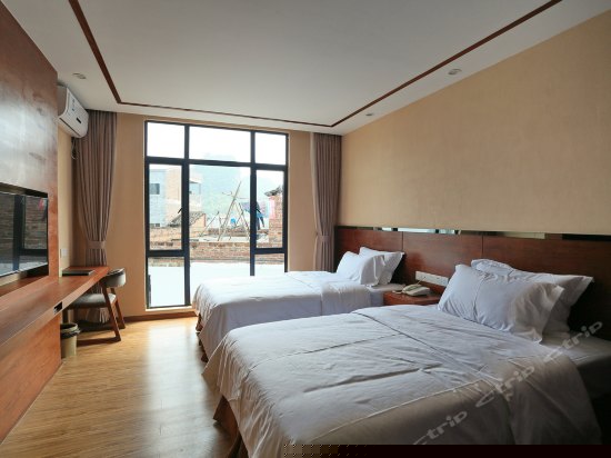 标准山景双床房