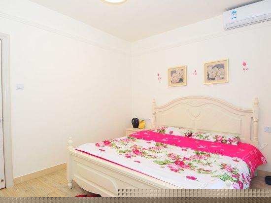 美景阳台独卫大床房