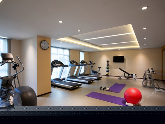 健身娱乐设施