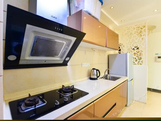 精装园景套房两房一厅