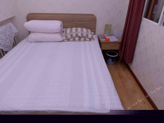 温馨大床房(无窗)