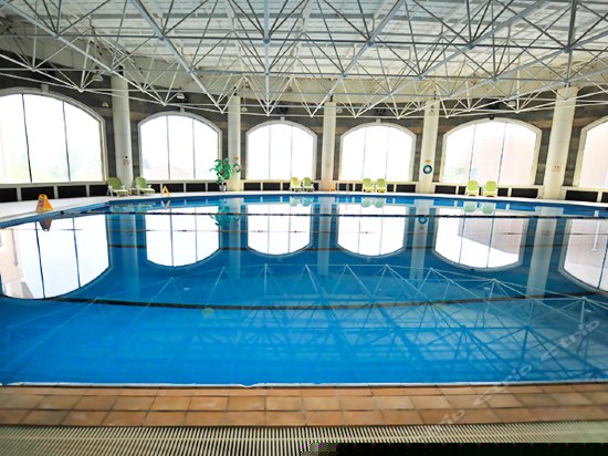 室内游泳池