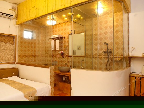 复古家庭房（102）