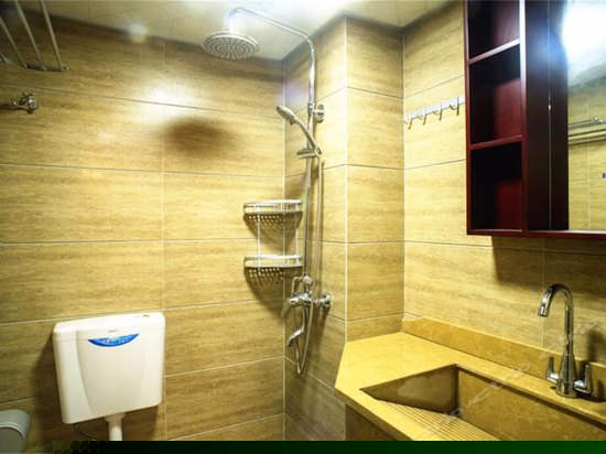 两室一厅亲子床套房