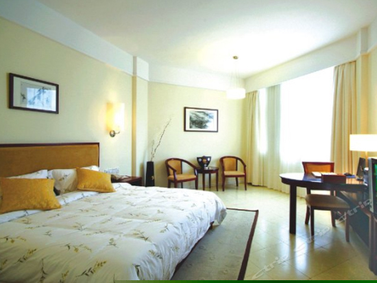 天沐阁-标准湖景大床房