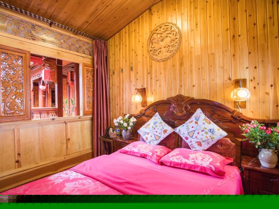 二楼豪华大床房