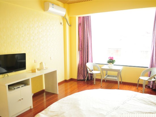 相濡以沫圆床房