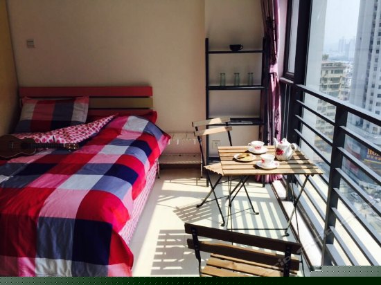 阳光景观大床房