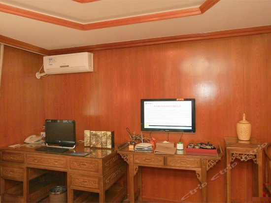 豪华风情大床房