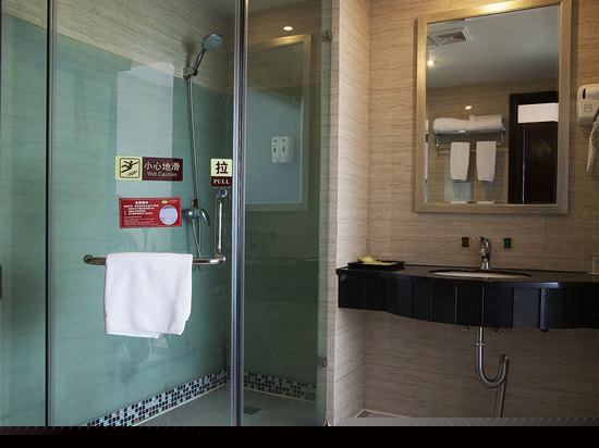 标准大床房（无窗）