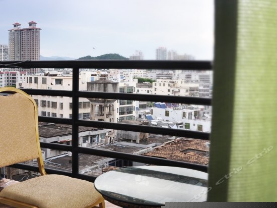 格朗阳台双床间