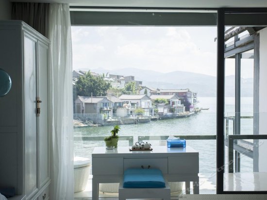 海景阳台大床房雪月