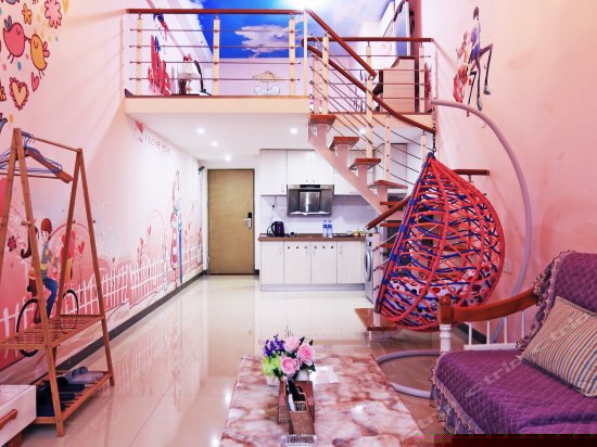 甜蜜蜜主题大床房