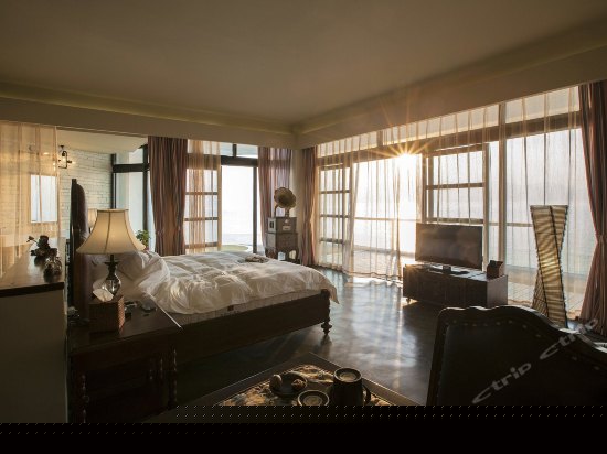 暗香-复古豪华大床房