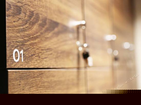 六人宿舍（床位房）