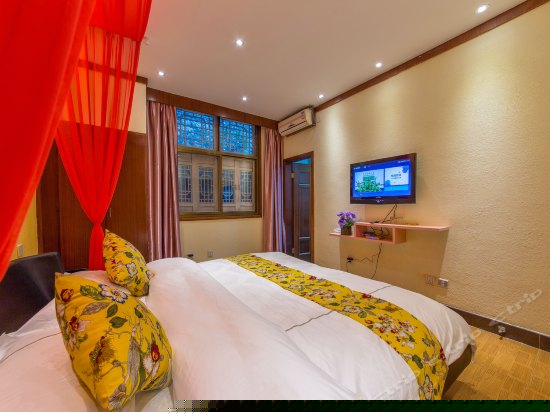 豪华舒适大床房