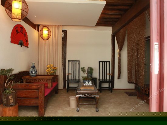 逸庐月亮门大套房