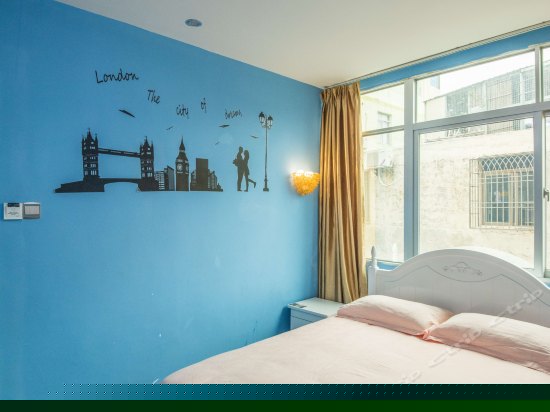 漫旅舒适大床房