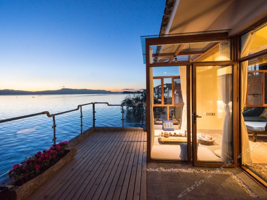 花语全海景阳光蜜月套房