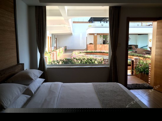 九鲤花园露台大床房