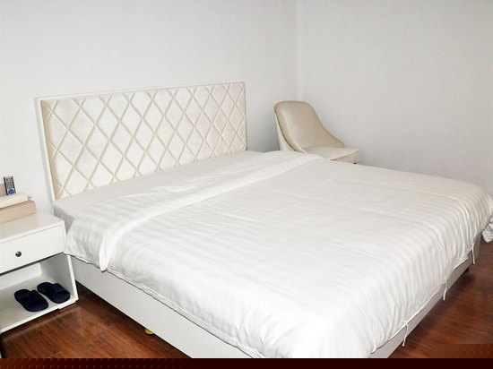 标准大床房(无窗)