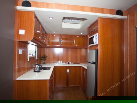 豪华贵族公寓型房车