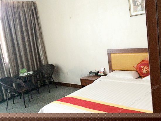 豪华电脑单人房