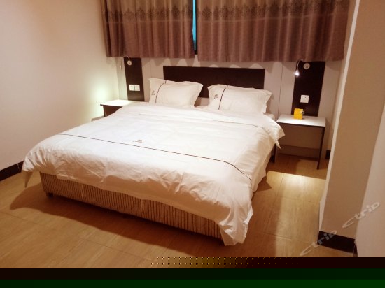 特价豪华大床间