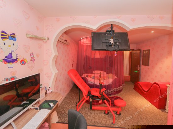 梦幻浴缸情侣主题房