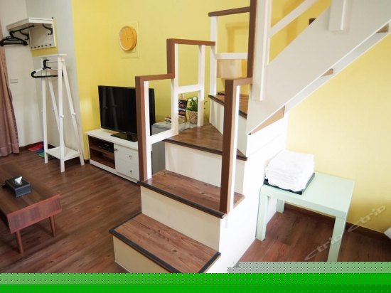 地中海风格温馨四人房