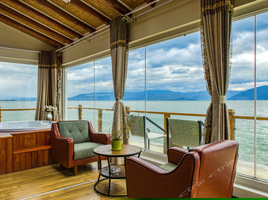 270°独立阳台星空海景大床房