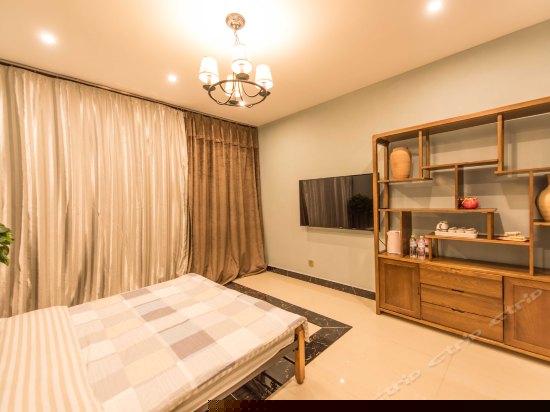 二号院且听风吟大床房