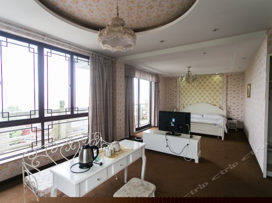 特色湖景阳台套房