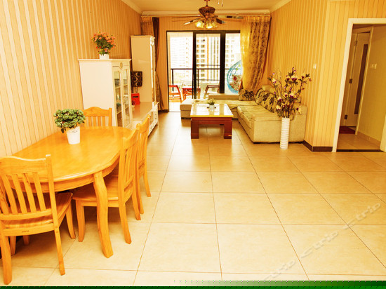 三房两厅两卫家庭套房