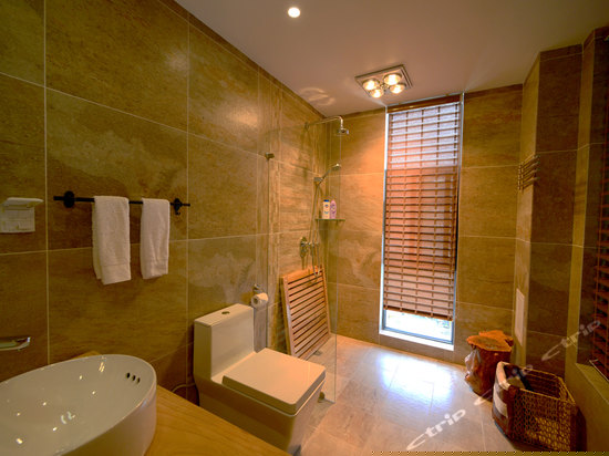 别墅豪华大床房