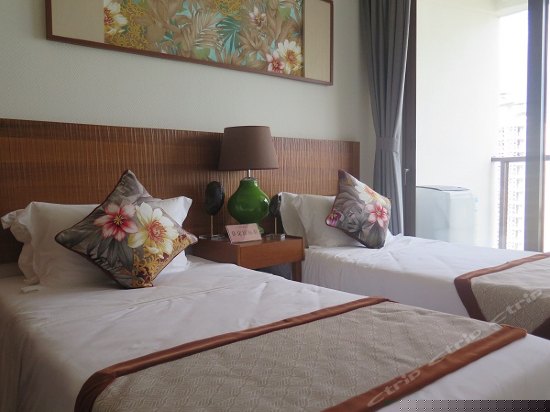 听海三室一厅海景家庭套房