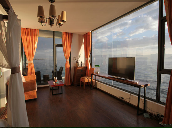 270度一线海景海上超豪华大床房