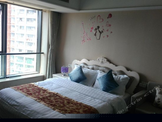 浪漫主题大床房