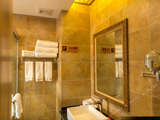 庄园温馨家庭房