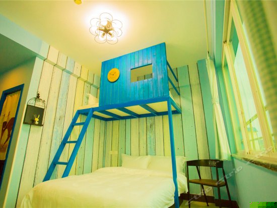 漫步云端亲子房