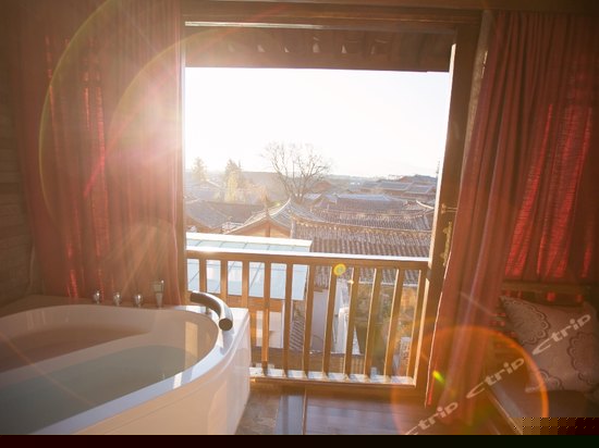 二楼精品观景大床