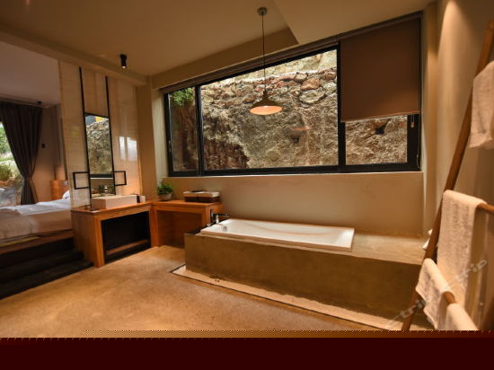 庭院海景大床房