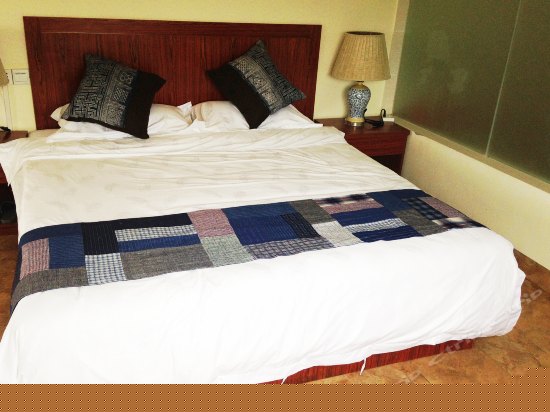 豪华海景特大床房