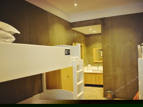 女生六人间(床位房)