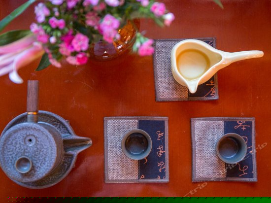 二楼豪华大床房