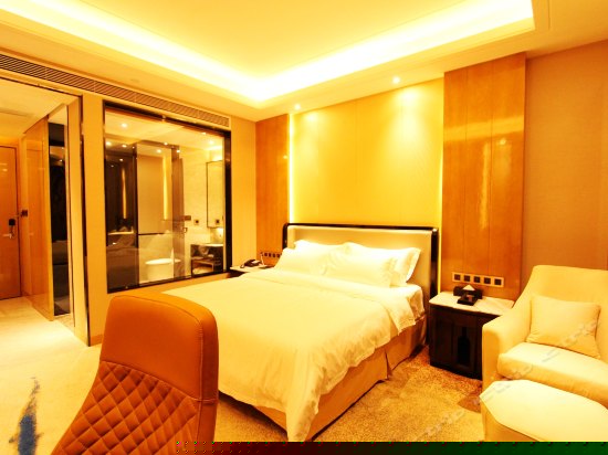 甜果高级大床房