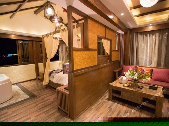 二楼观景豪华套房