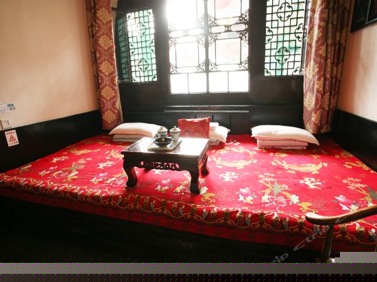 明清四人土炕房